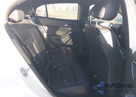 2016 Mercedes-Benz Gla 250 z USA, uszkodzony, nr VIN WDCTG4EB9GJ216499